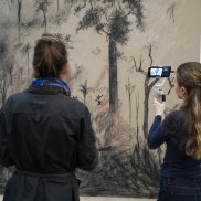 Foto: Martina Stähli Anrufkultur in der Ausstellung Whispers from Tides and Forests