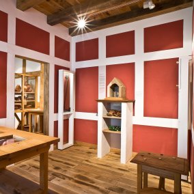 Privater Wohnraum eines rekonstruierten Streifenhauses Privater Wohnraum eines rekonstruierten Streifenhauses